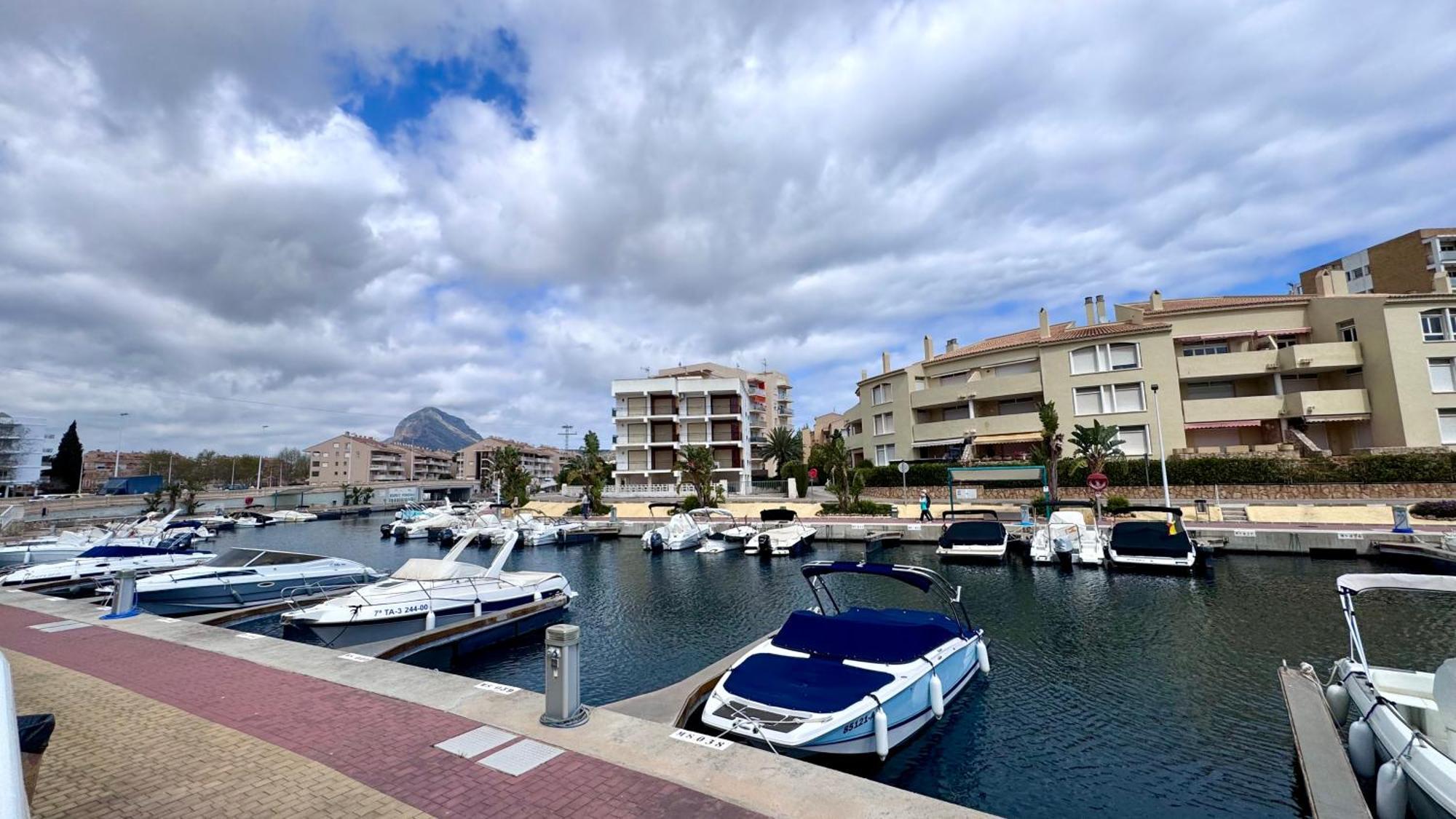 Bismar Vyb Javea